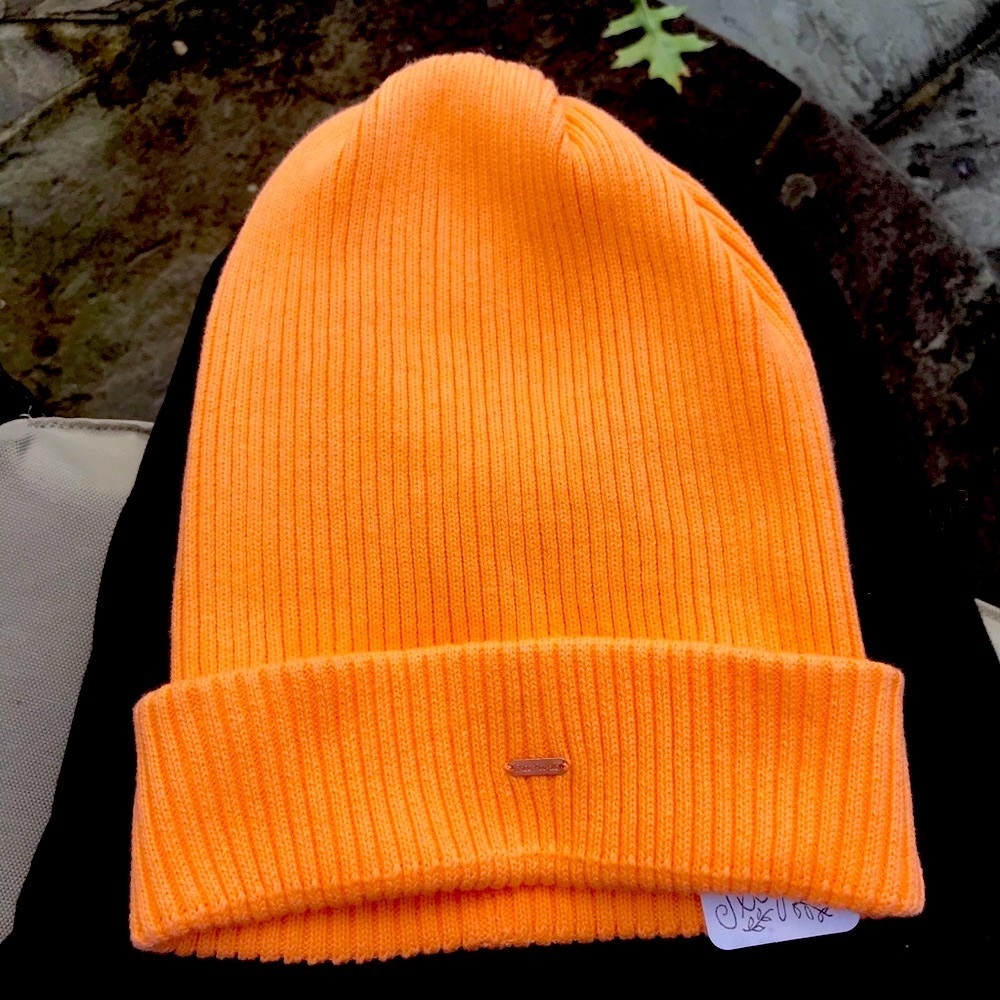 FREE PEOPLE Beanie Hat. NWT